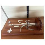Cat tail wall shelf