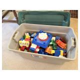 Large storage tote, building blocks