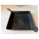 Griswold cast iron square fry skillet