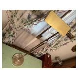 Adjustable floor lamp
