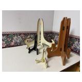 Box of easels