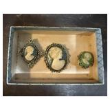 Cameo brooches (3)