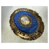 Victorian courting couple wall decor