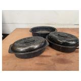 Enamelware roasting pans (3), two with lids