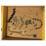 Costume, agate jewelry, pendants, earrings