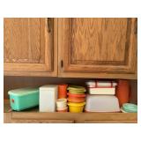 Mixed lot of vintage Tupperware containers