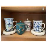 Tea cups with lids (4), electric cup warmers