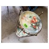 Wire stand, fruit plates
