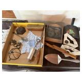 Primitives, quilt square, chalkboard, dust pan,