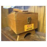 Oak shoe shine kit