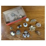 Vintage brooches, cameo