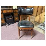 Black vinyl desk chair