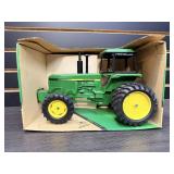 John Deere MFWD Row-Crop Tractor