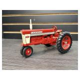 Farmall 560 toy tractor