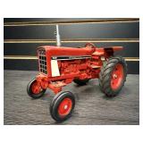 International 686 Toy Tractor