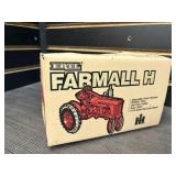 Farmall H 1/16 scale box only