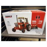 Case International Harvester 986 Tractor w/ 720