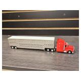 1/64 scale diecast semi truck and cattle hauler