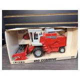 Massy Ferguson 850 Combine