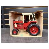 International 1586 Toy Tractor