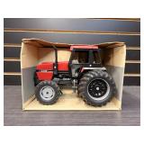 Case International 3294 w/ Front Wheel Drive