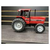 International 5288 Toy Tractor
