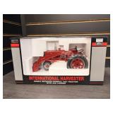 International Harvester Farmall 400 w/ 33A Loader
