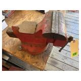 Olympia 6" bench vise