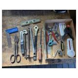 Hand tools, level, clamps, screw driver