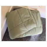 Queen size comforter