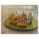 Stemless wine glasses (5), ice cubes, charger