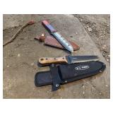 Soil knives (2), sheaths included