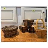 Planters, planter baskets (5)