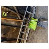Snow shovels (2)