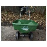 Scotts Turf Builder yard spreader