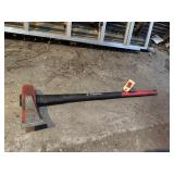 Wood splitting axe