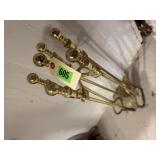 Fireplace tool set