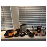 Halloween decorations, wire basket, carving