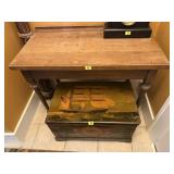 Writing table