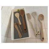 Tray of wooden spoons, honey stir