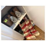 Pinecone stocking holders (6), primitive
