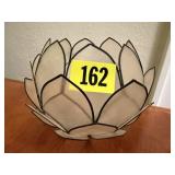 Tealight candle holder