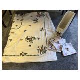 File box, tablecloth, cloth napkins