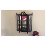 Mirrored hanging display cabinet