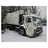 2013 Mack Garbage Truck Miles - 82,642 2013 Mack Garbage Truck Miles - 82,642