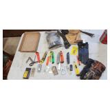 knives, gloves