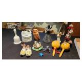 marraccas, bell, figurines