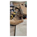 Old boot birdhouse