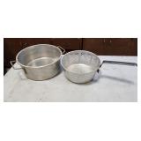 strainer  and pot