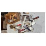 putty knives/scrapers